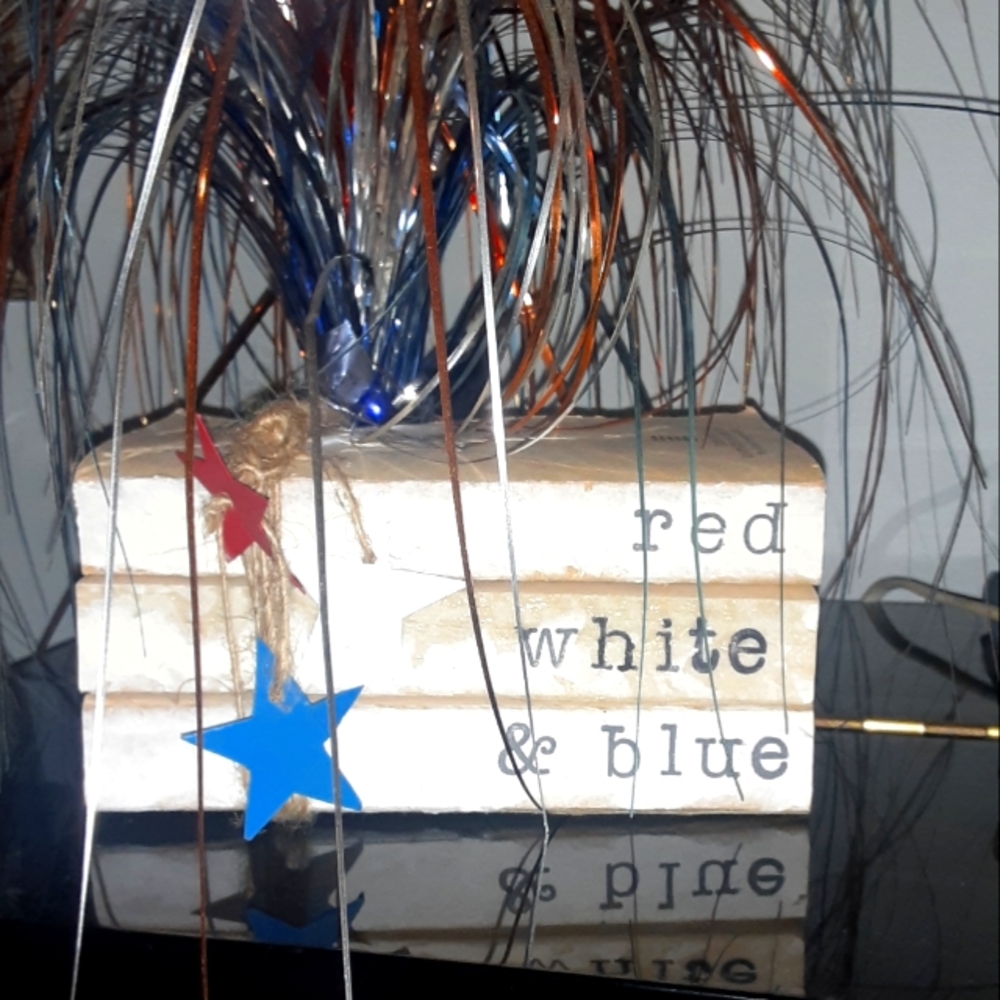 Patriotic Book Decor